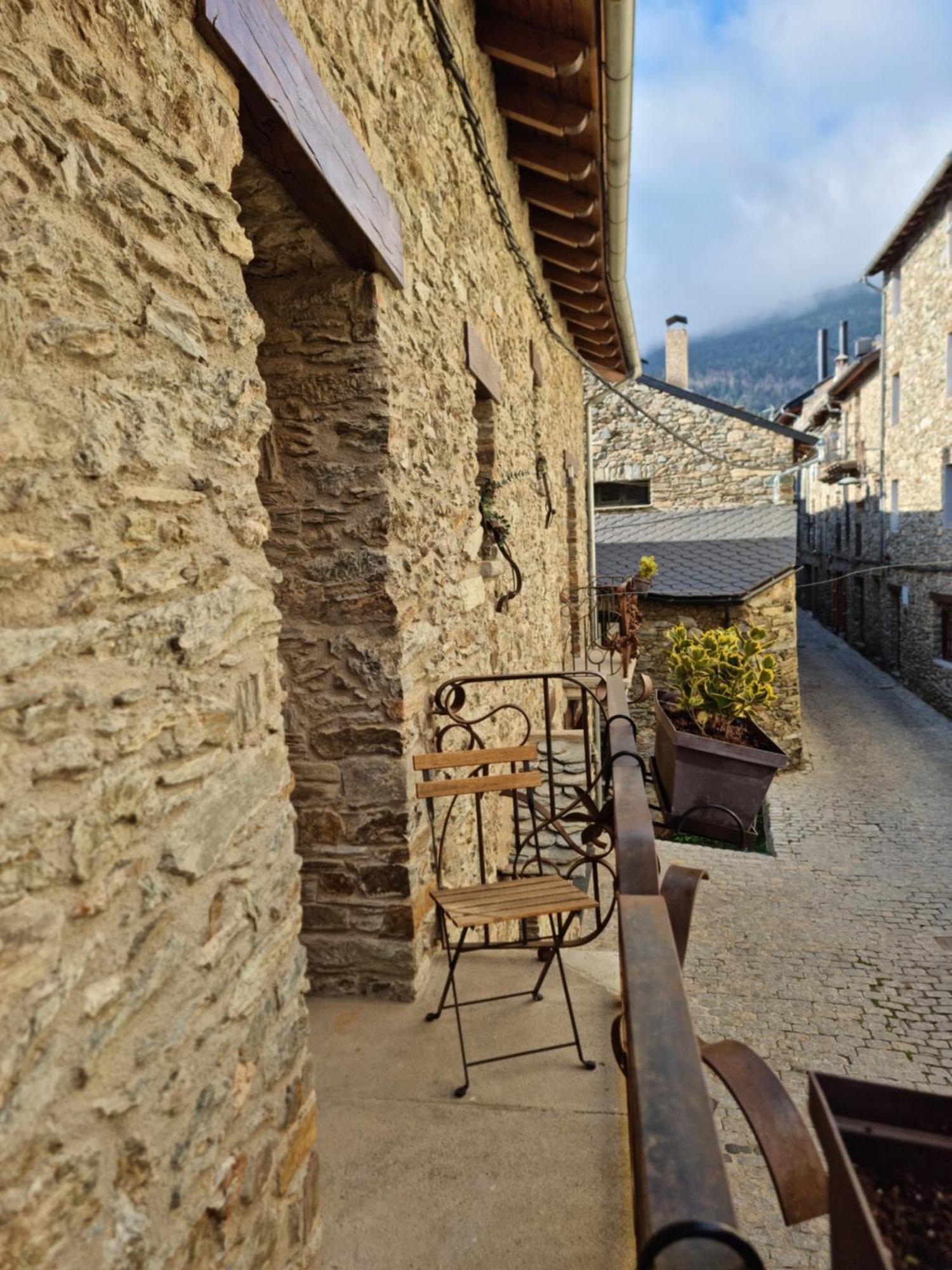Hotel Rural L'Ortiga Blanca Queralbs Exterior foto